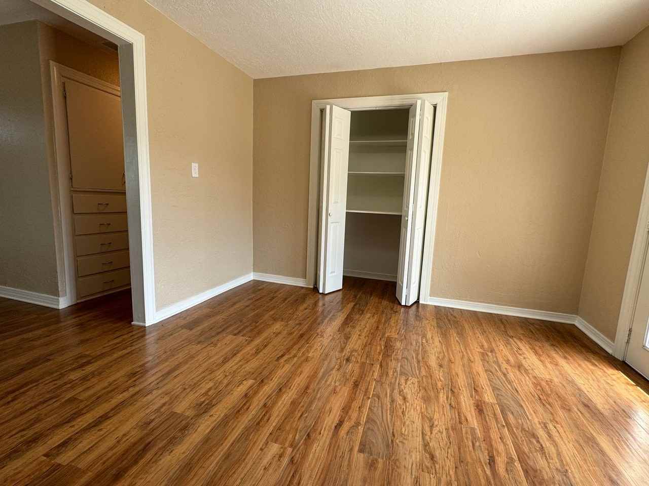 3432 Nw Lincoln Ave - Photo 7 of 12