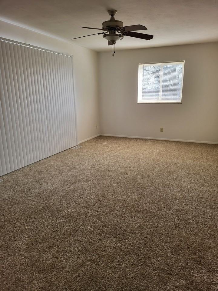 Yorktowne Apartments - Photo 2 of 21