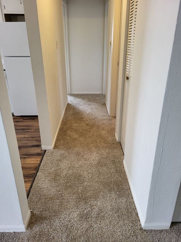 Yorktowne Apartments - Photo 3 of 21