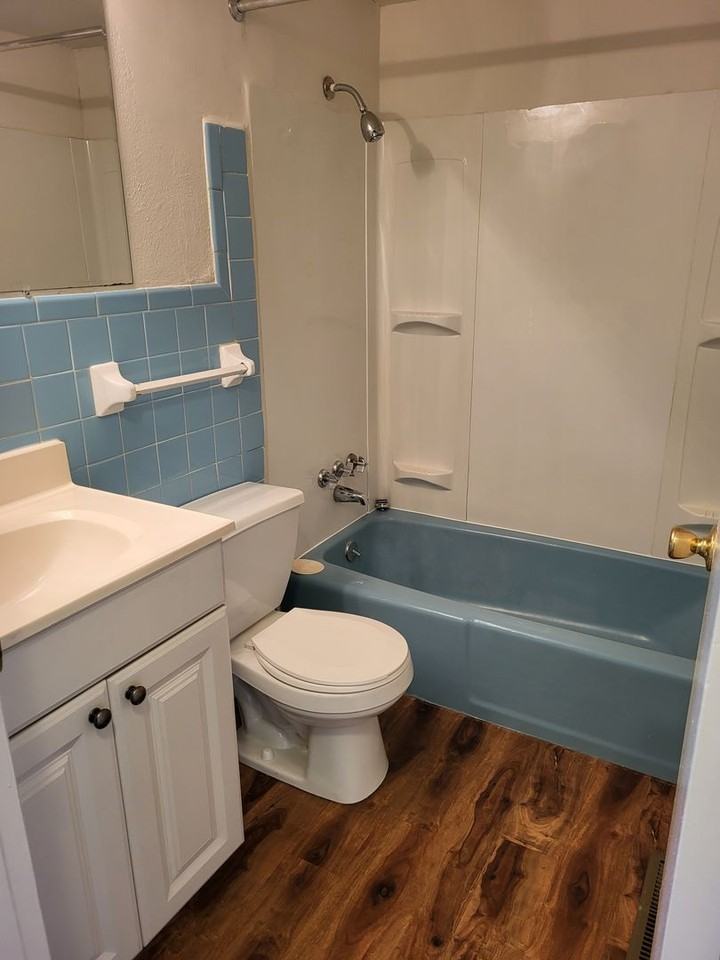 Yorktowne Apartments - Photo 6 of 21