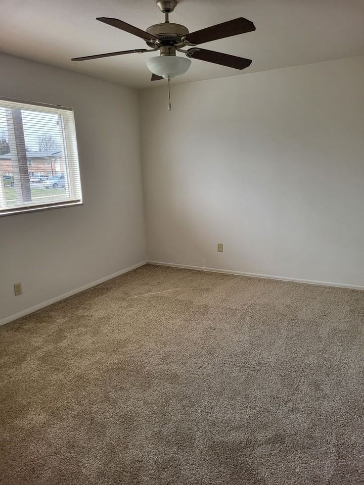 Yorktowne Apartments - Photo 7 of 21