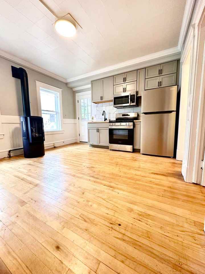 93 North St - Photo 2 of 19