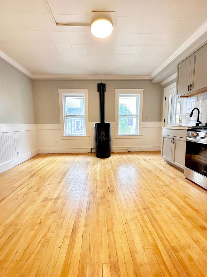 93 North St - Photo 3 of 19