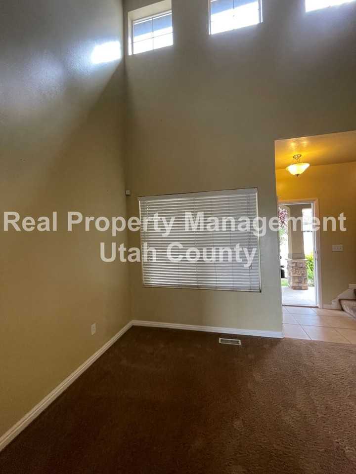 2925 W Shady Bend Ln - Photo 7 of 23