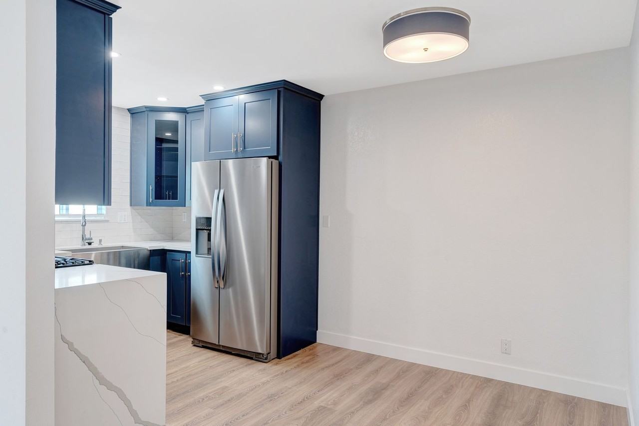 124 S Marengo Ave #10 - Photo 4 of 23