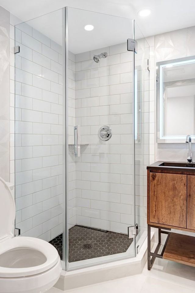 124 S Marengo Ave #10 - Photo 6 of 23