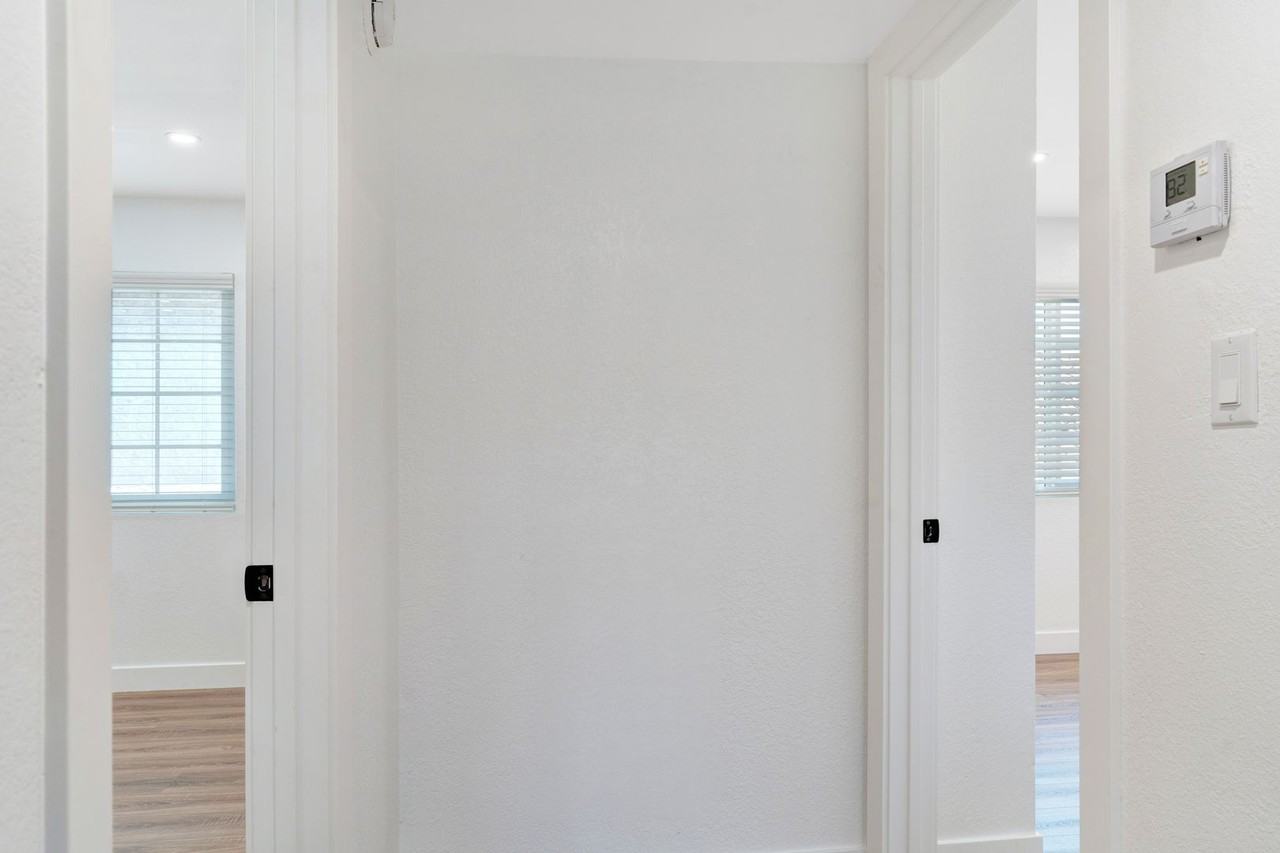 124 S Marengo Ave #10 - Photo 7 of 23