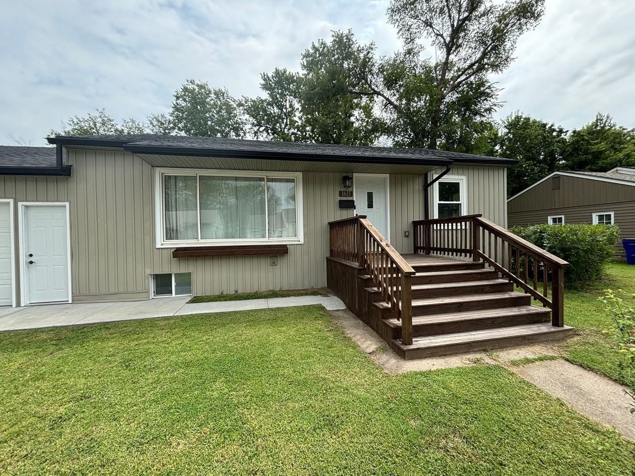 1615 Pierce St - Photo 2 of 17