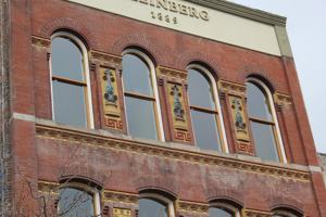 featured image of 307 N Pearl St