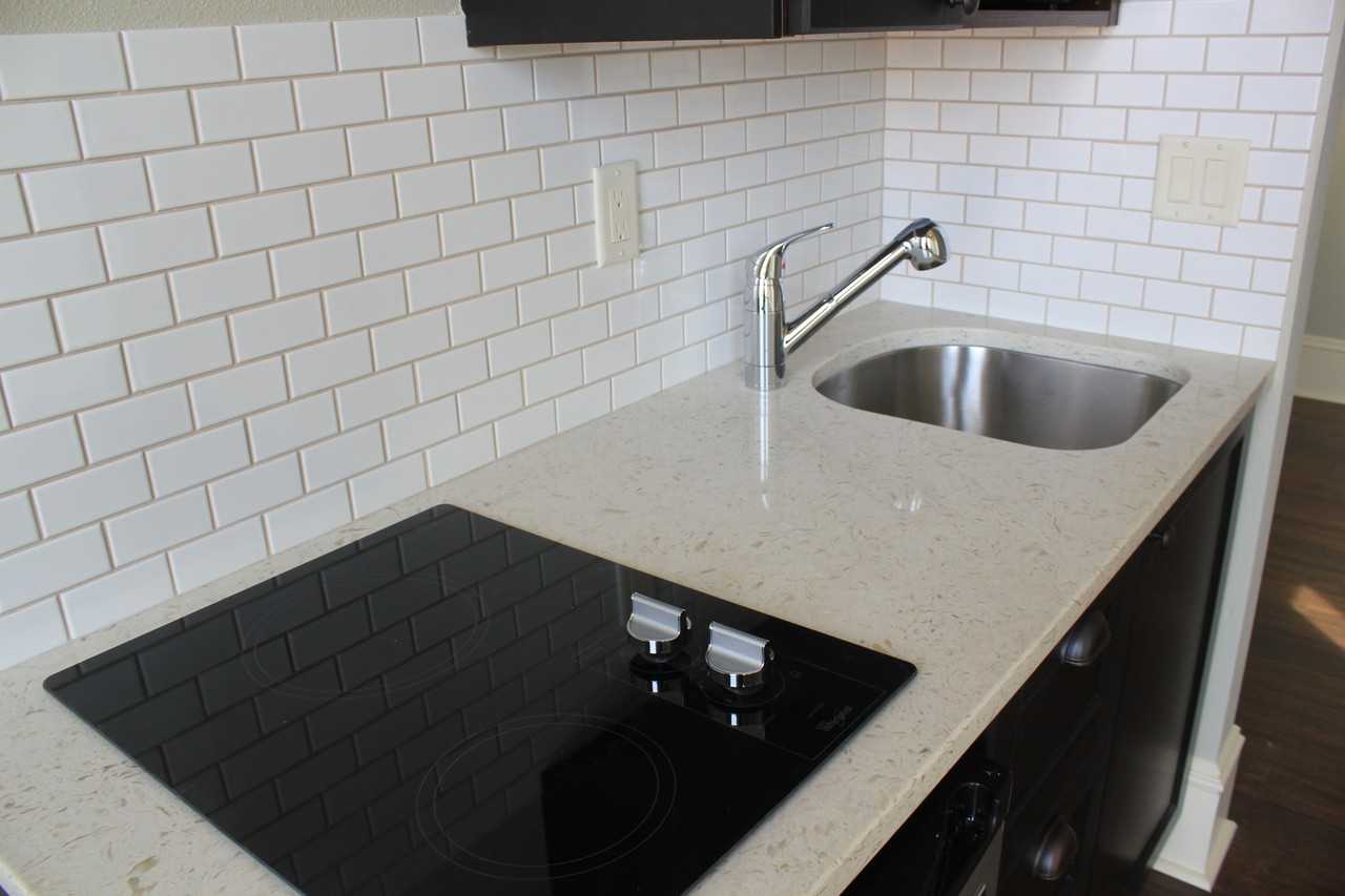 307 N Pearl St - Photo 6 of 17