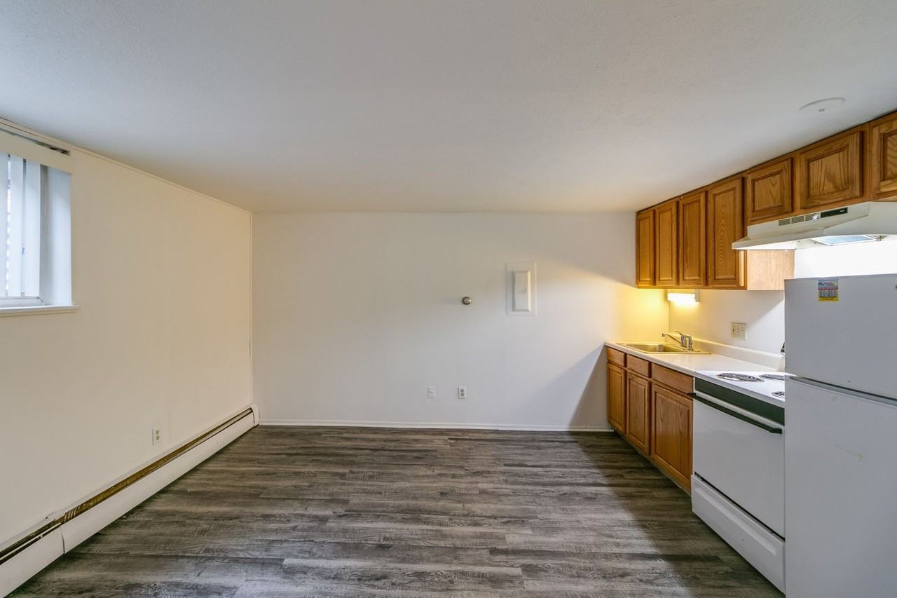 3106 Holiday Apartments (Michael & Norma Coscarelli) - Photo 5 of 13