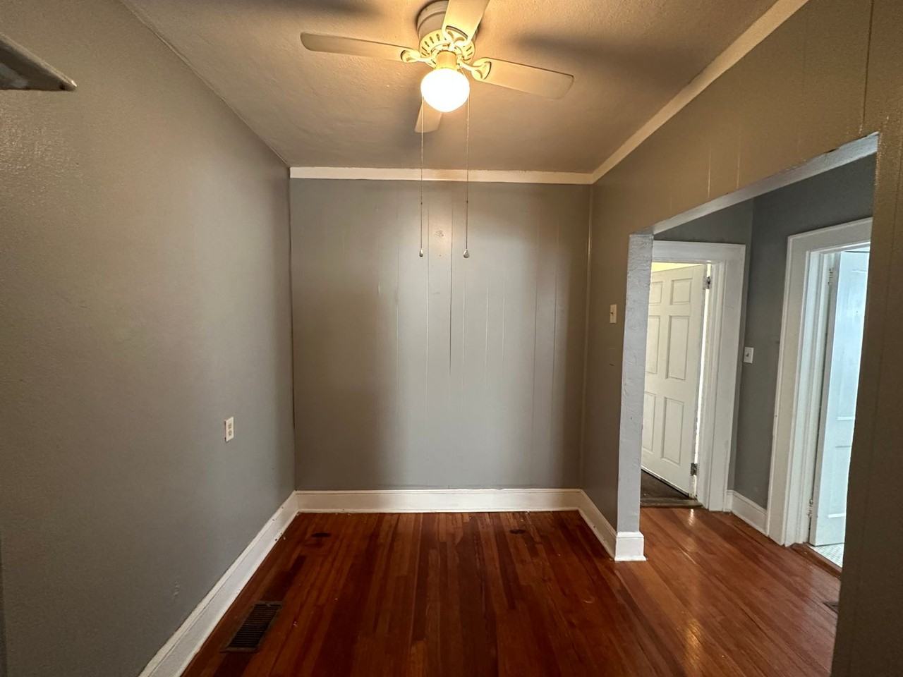 RUBI- BEVERLY 557 - Photo 2 of 6