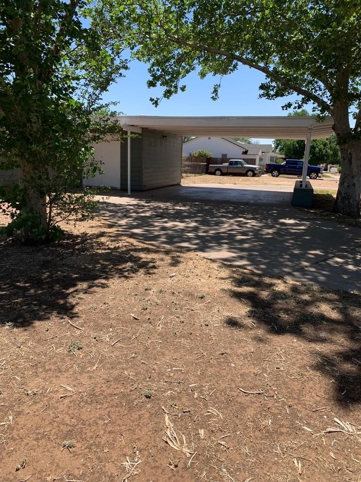 2319 Axtell St - Photo 4 of 36