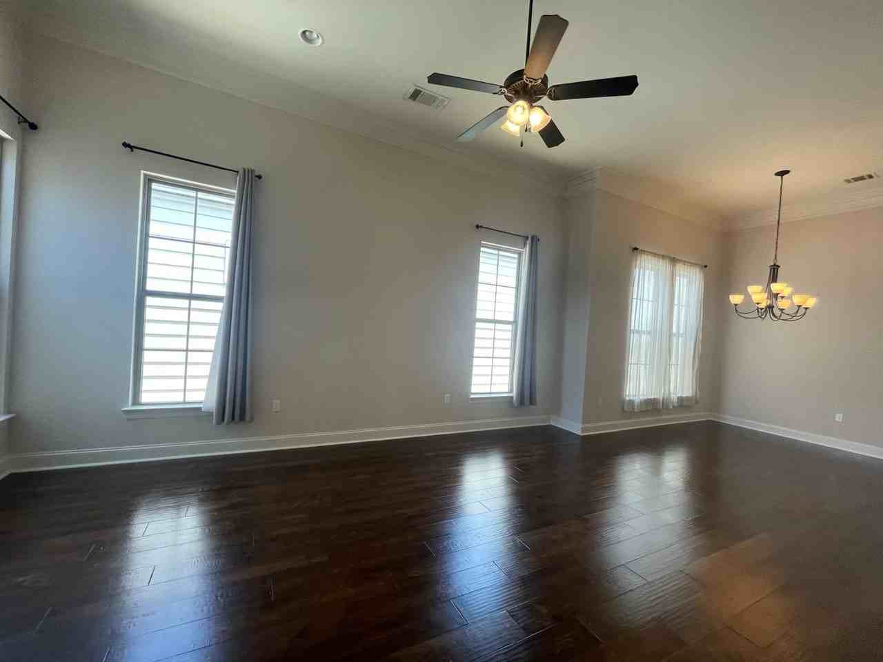 14022 Knoll Park Pl - Photo 3 of 20