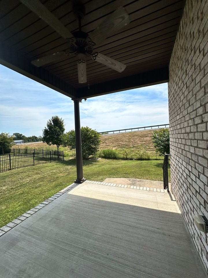 436 Lucy Cir - Photo 4 of 23