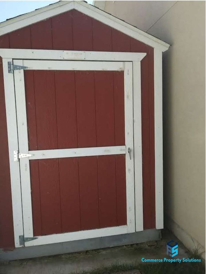 2566 W 370 N - Photo 2 of 19