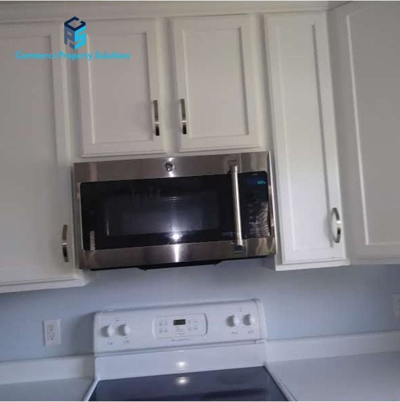 2566 W 370 N - Photo 3 of 19