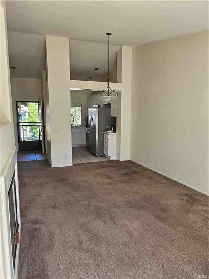 291 Chaumont Cir - Photo 7 of 22