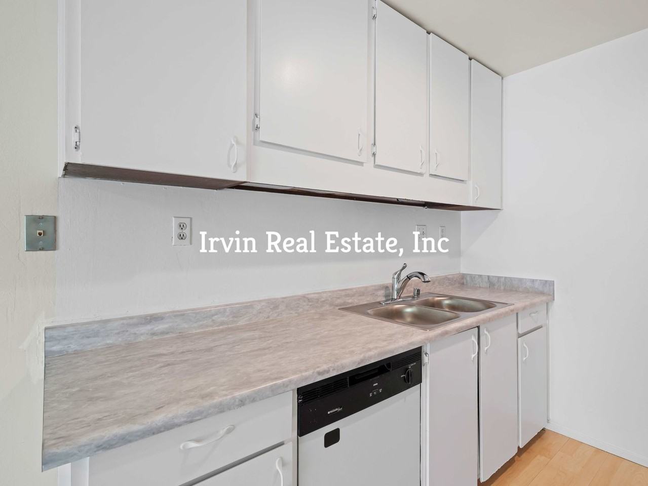 2728 Oak Rd - Photo 6 of 19