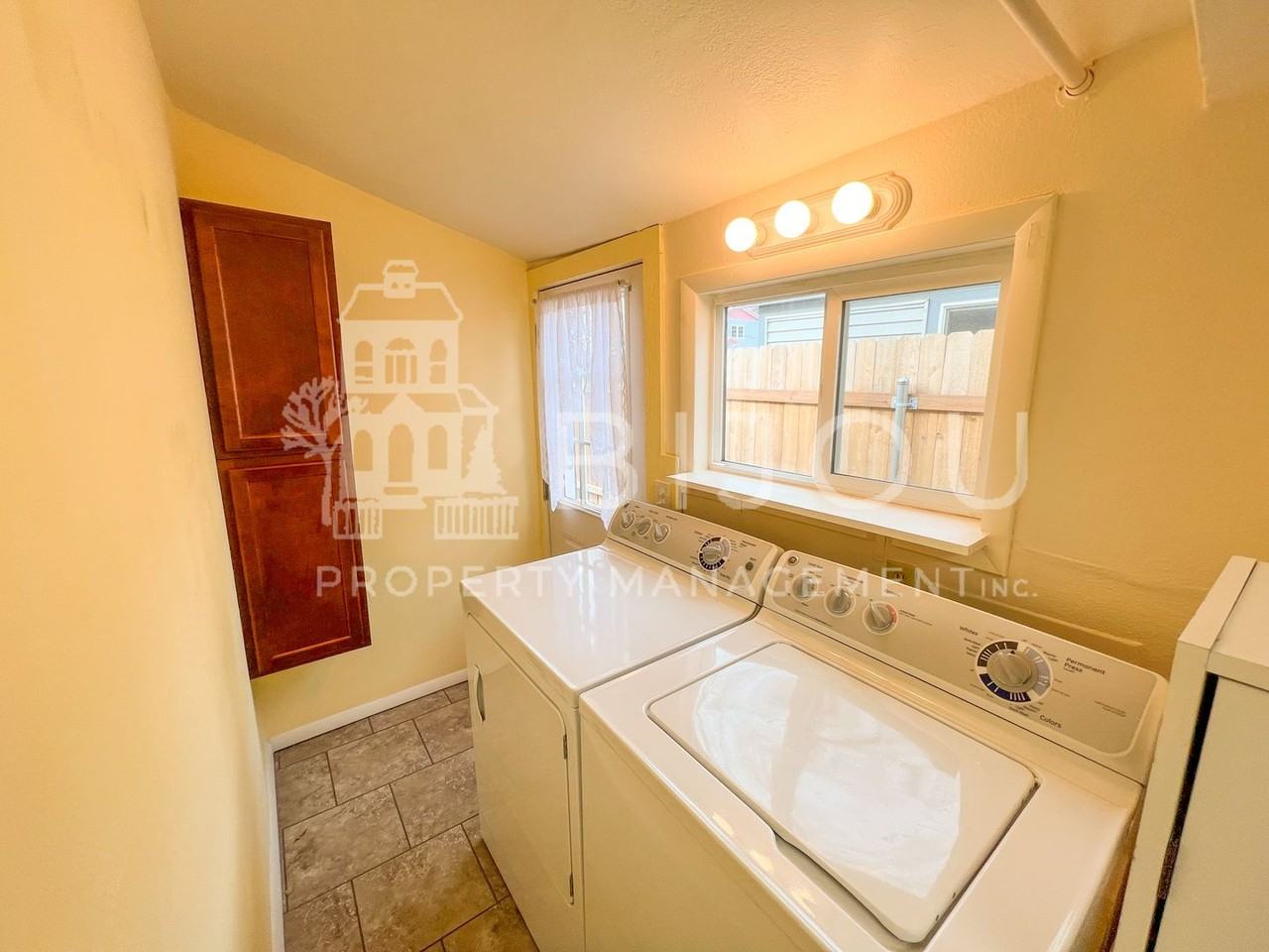 523 E Kiowa St - Photo 5 of 15