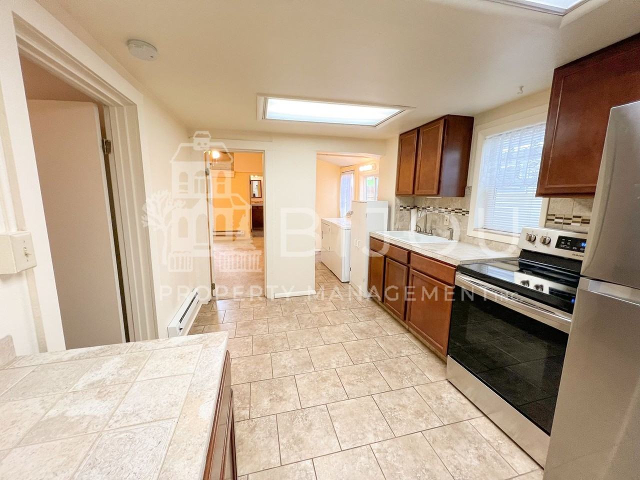 523 E Kiowa St - Photo 6 of 15