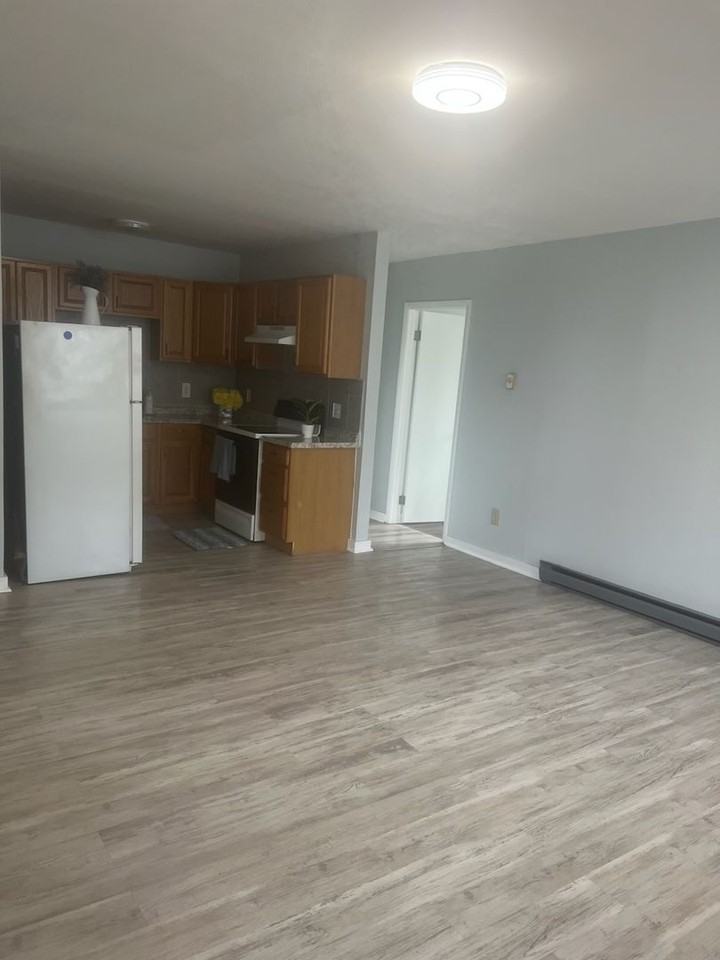 206 E. Ayre St - Photo 3 of 8