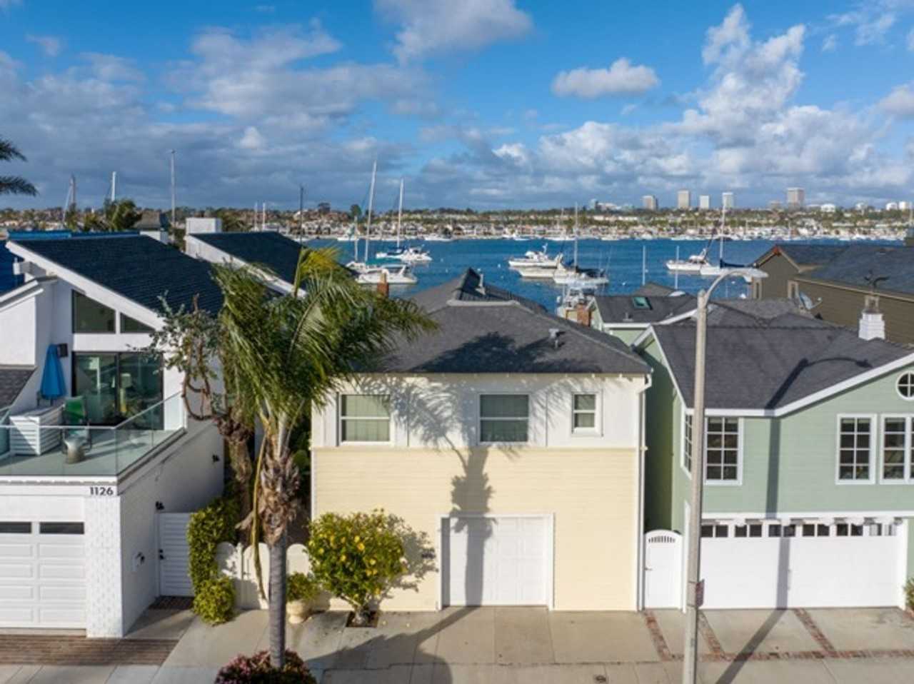 1128 E Balboa Blvd - Photo 7 of 43