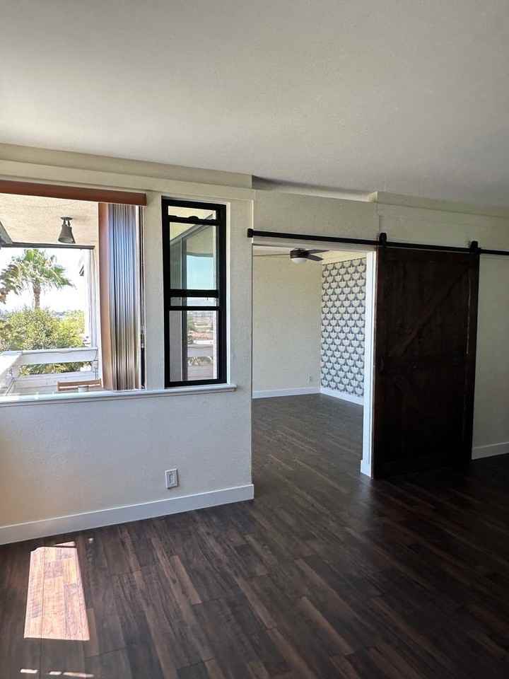 2525 E 19th St #23 - Photo 3 of 32