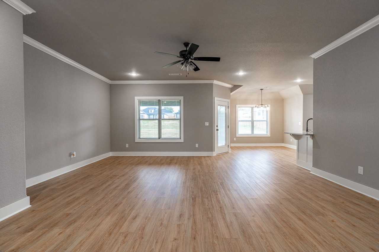 932 Petit Jean St - Photo 3 of 21