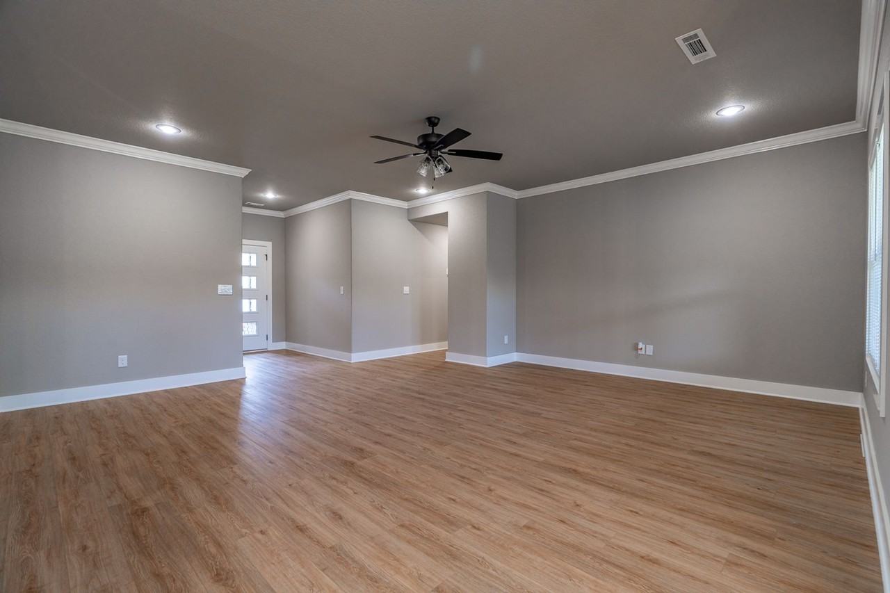 932 Petit Jean St - Photo 4 of 21