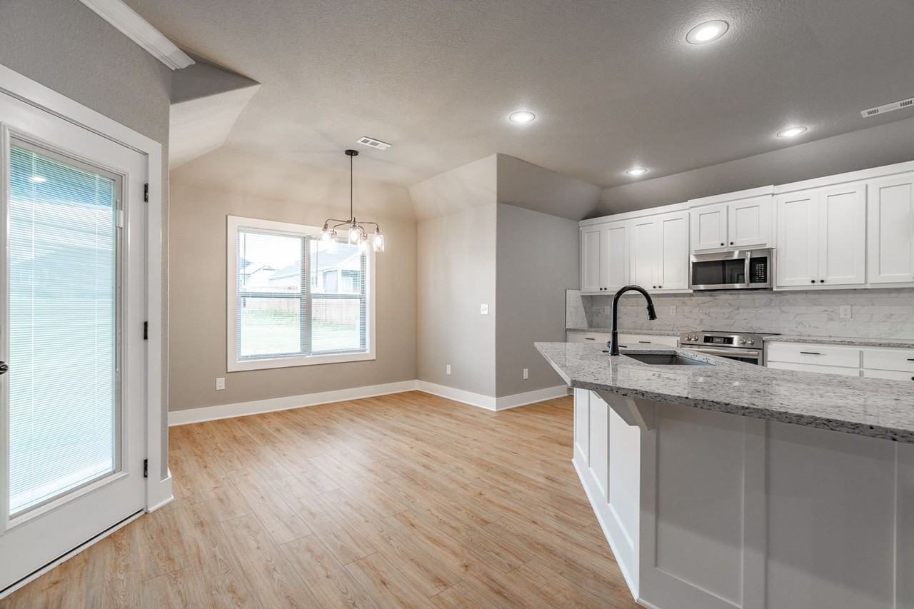 932 Petit Jean St - Photo 5 of 21