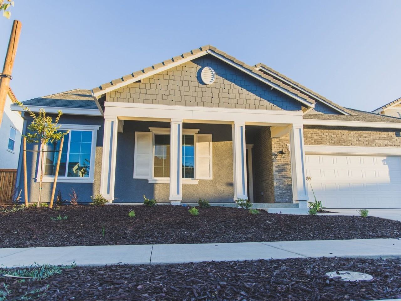 1982 Helena Way - Photo 3 of 50