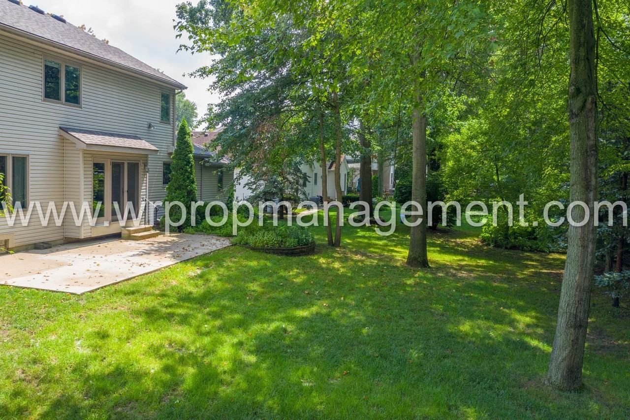 6773 Lockmill Rd - Photo 3 of 47