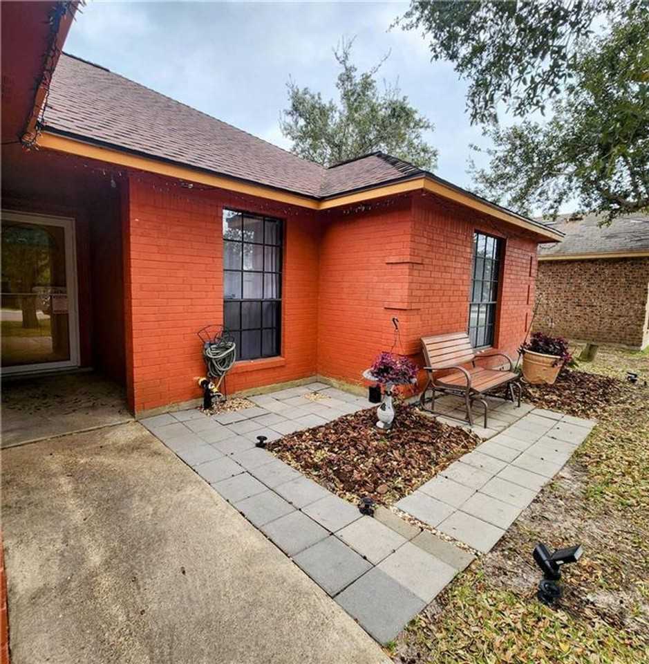 2120 Glenwood Dr - Photo 2 of 28