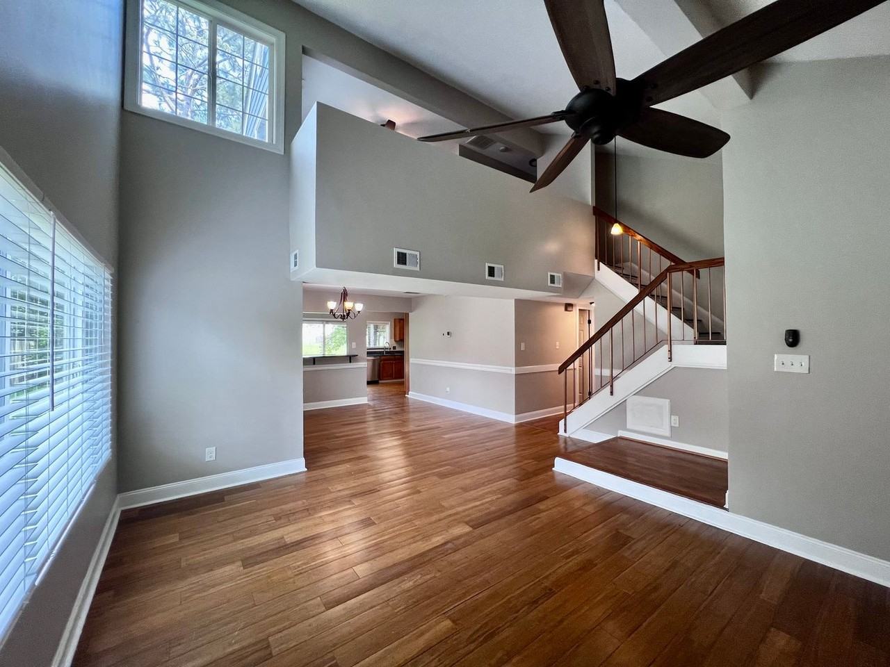 684 Orangewood Dr - Photo 4 of 29