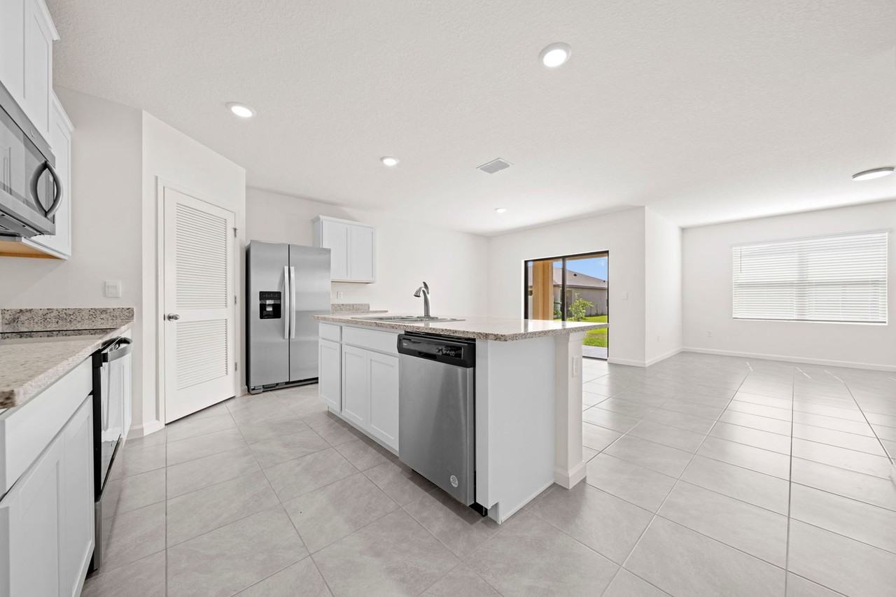 7154 Topaz Dr - Photo 3 of 44