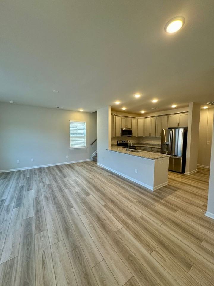 1151 Foundry Dr - Photo 2 of 25