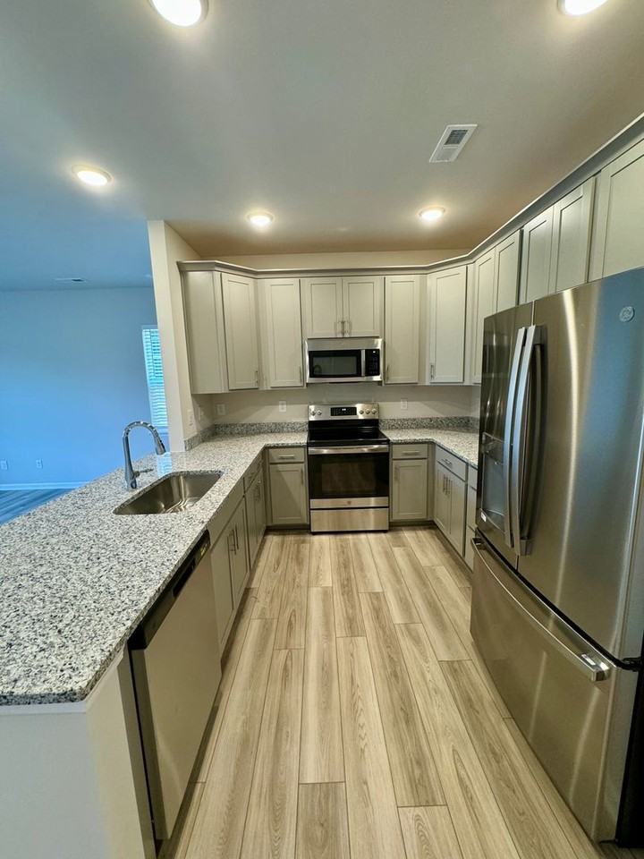 1151 Foundry Dr - Photo 7 of 25