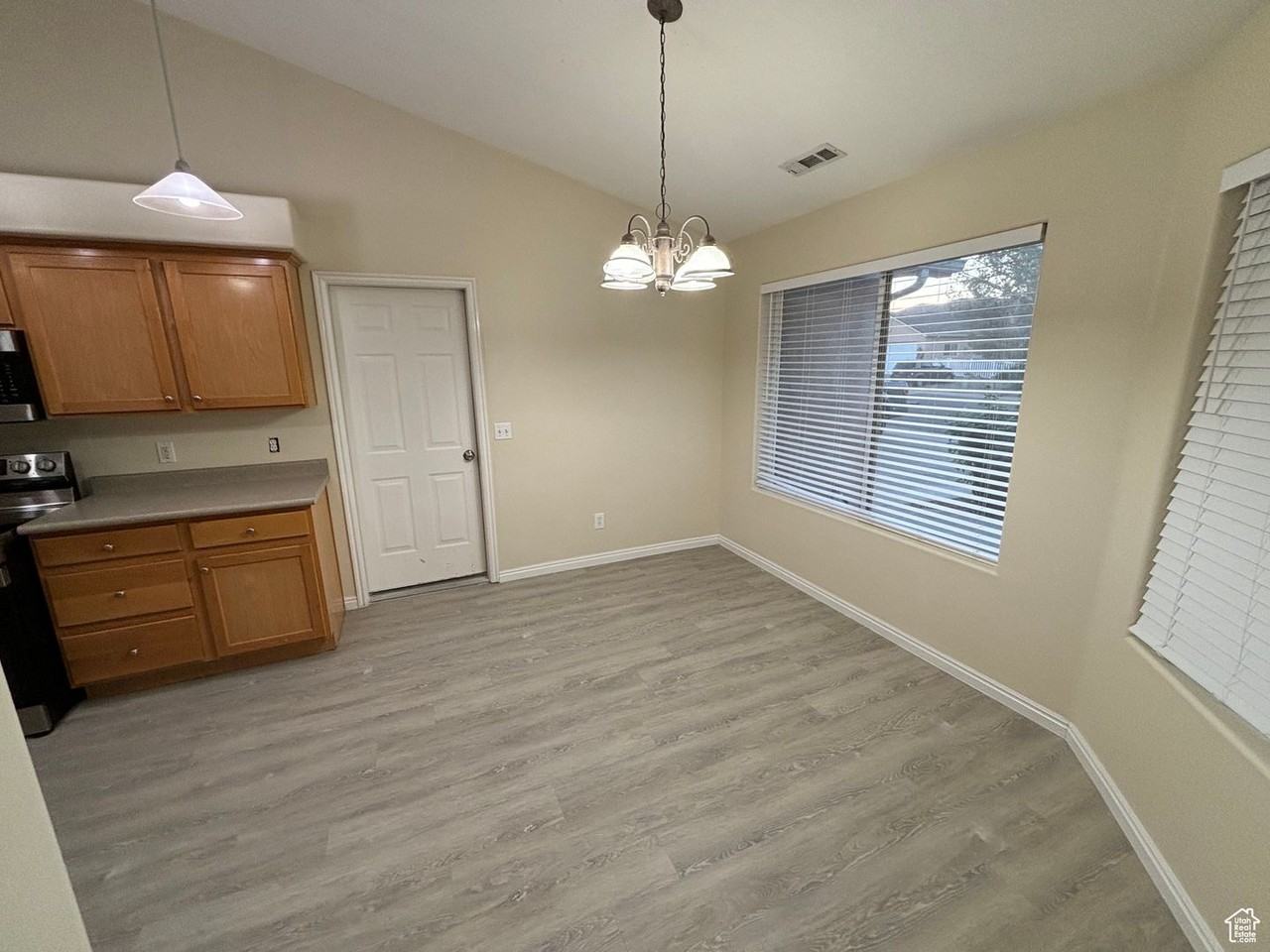 2357 W 1620 North Cir - Photo 3 of 24