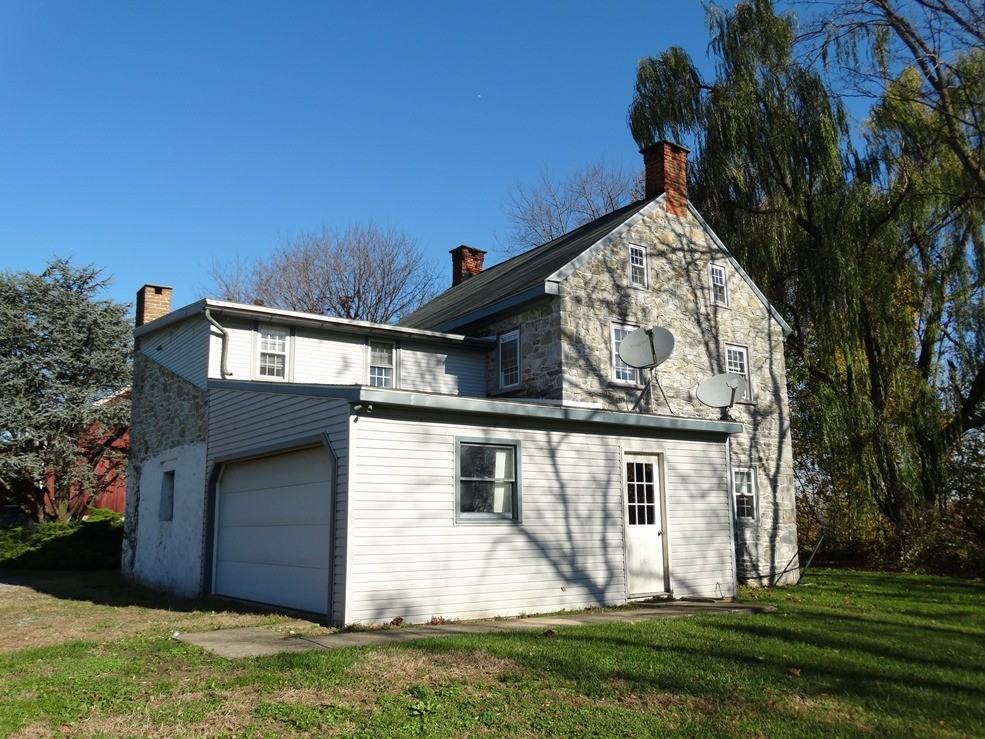 2801 Oregon Pike - Photo 3 of 18