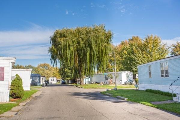 Willow Point - Photo 2 of 14