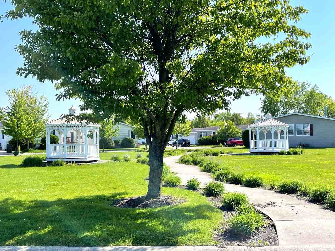 Paradise Park - Photo 3 of 15