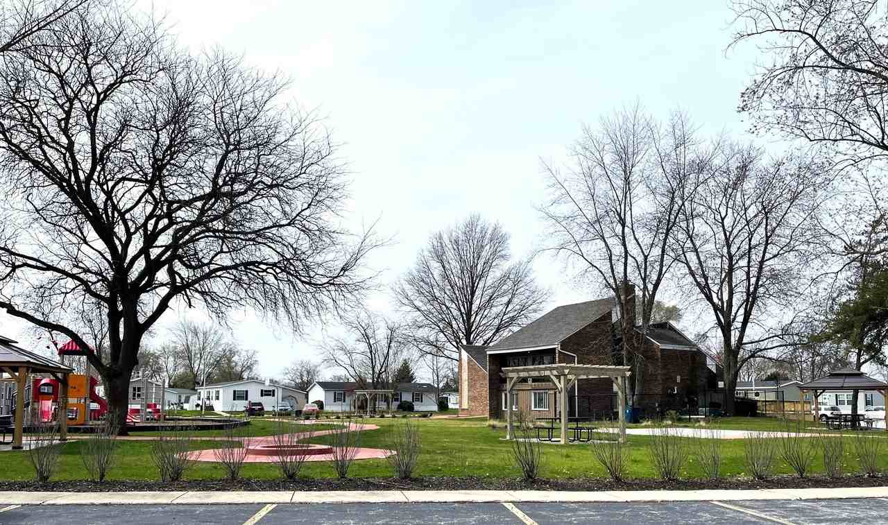 Paradise Park - Photo 7 of 15