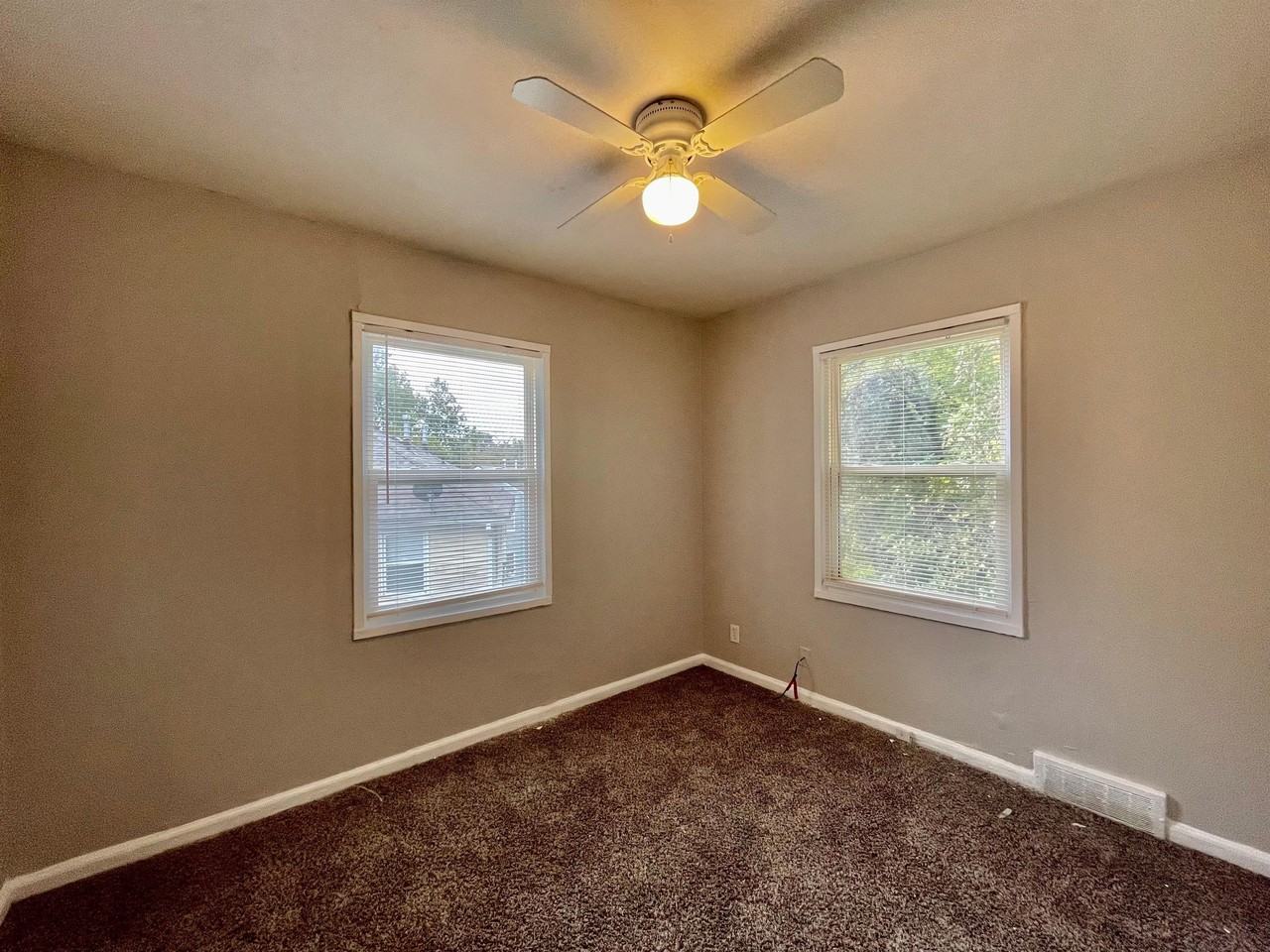 9534 Charlotte St #1 - Photo 2 of 10