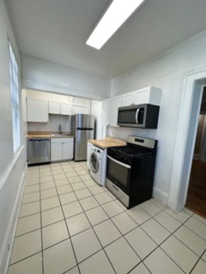 934-950 Ponce De Leon Avenue - Photo 4 of 5