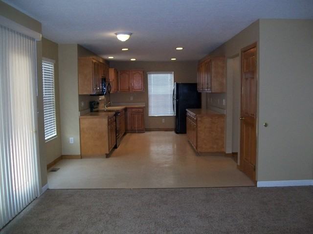 295 Pfeifer Dr - Photo 3 of 16