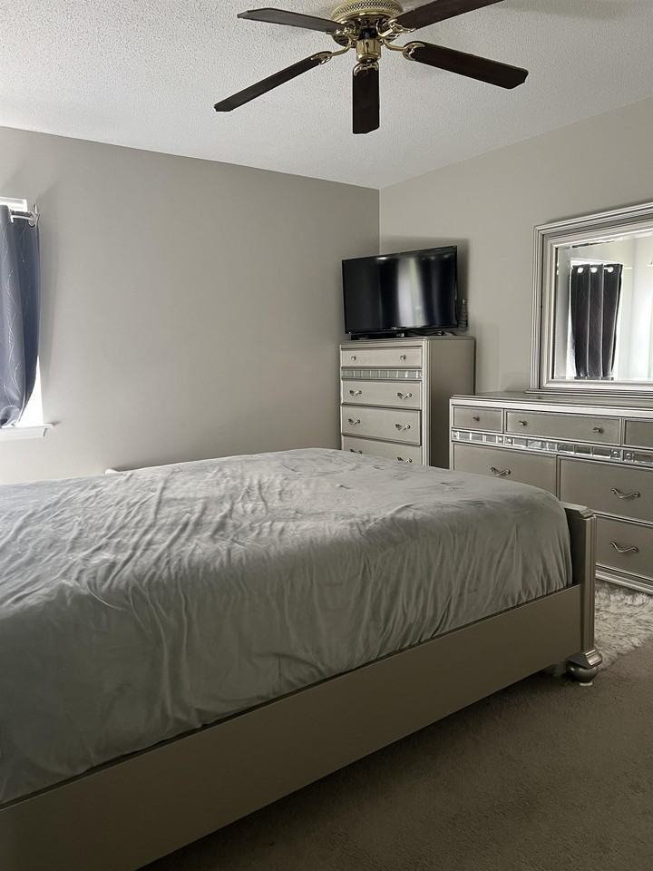 3315 Woodland Park Road - Photo 3 of 10