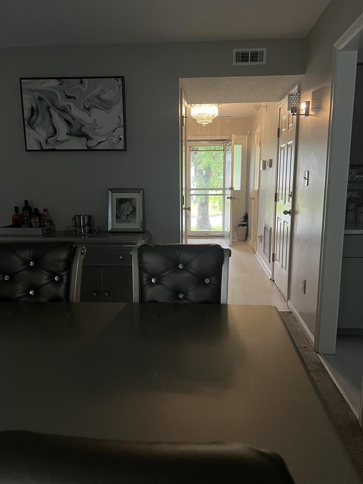 3315 Woodland Park Road - Photo 5 of 10