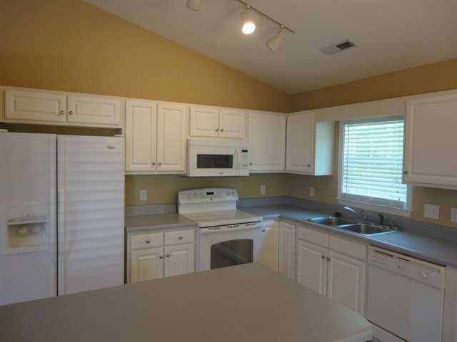 828 Hitchcock Way - Photo 3 of 7