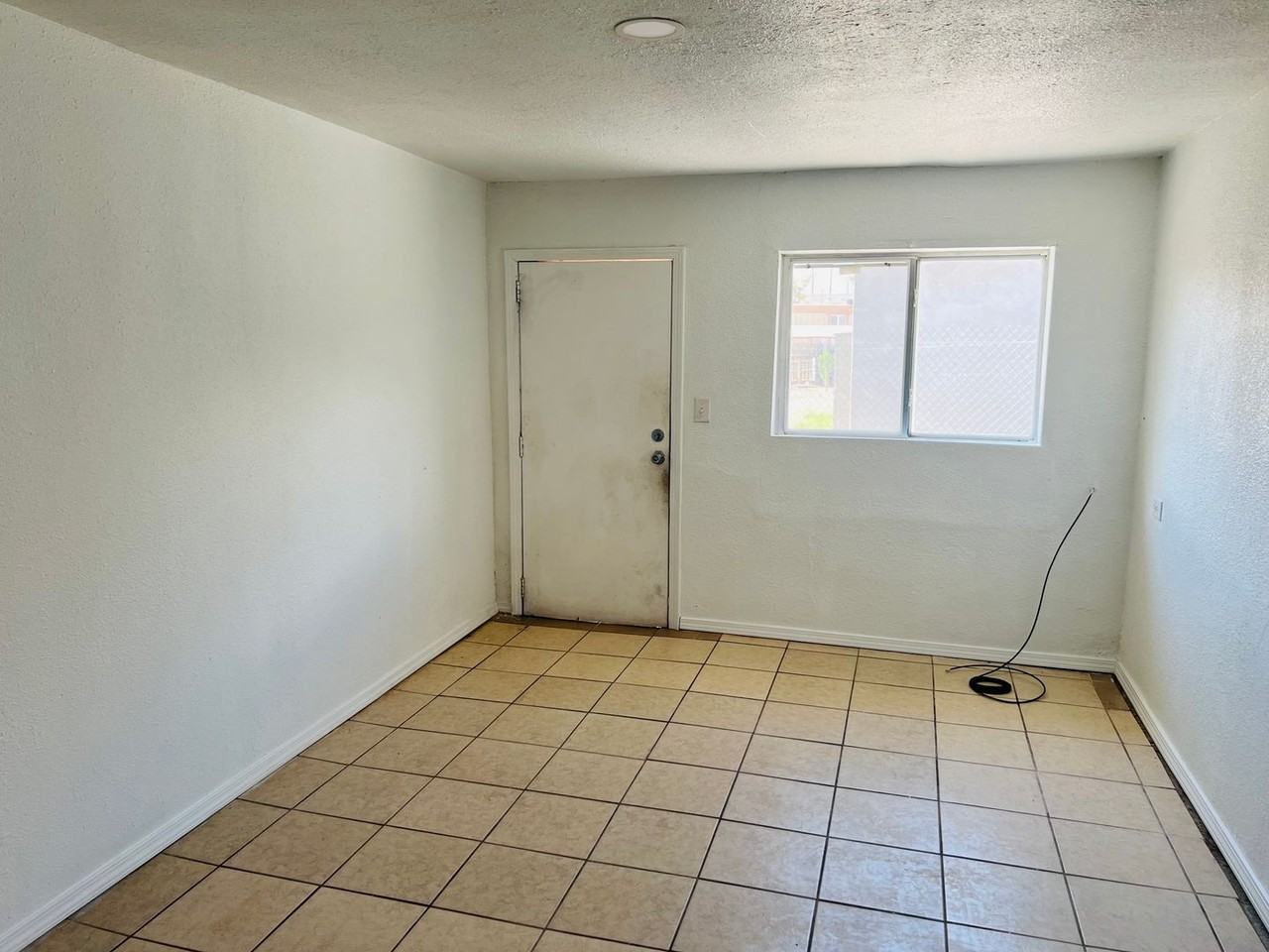 NW I Ave, 218 - Photo 2 of 7